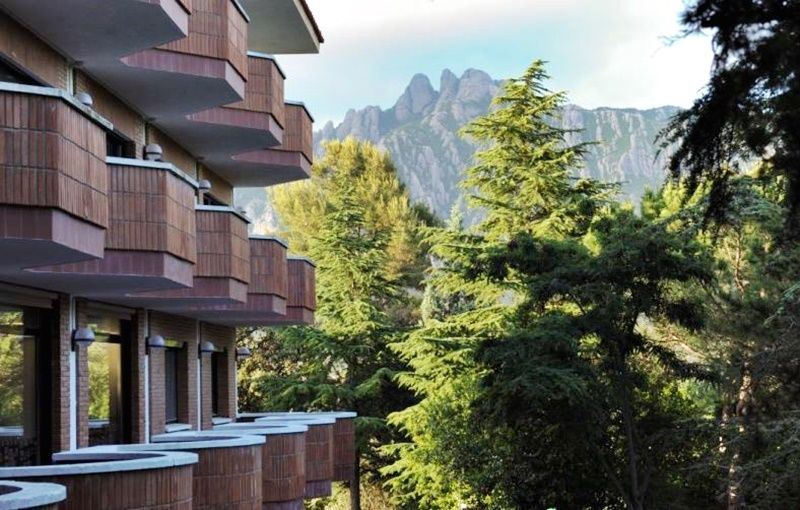 Checkin Montserrat コリュバト エクステリア 写真
